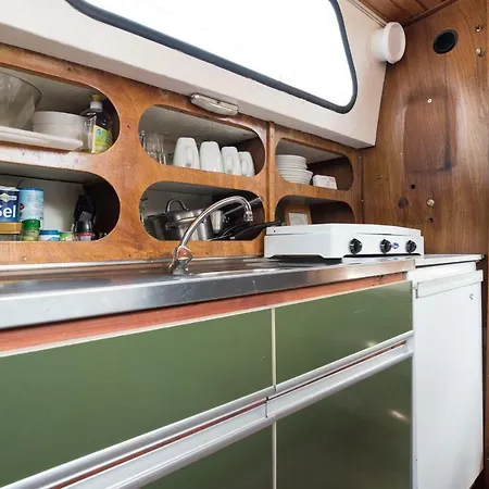 Апартаменты Basichouseboat Nearcenter