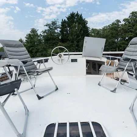 Apartment Basichouseboat Nearcenter Amsterdam