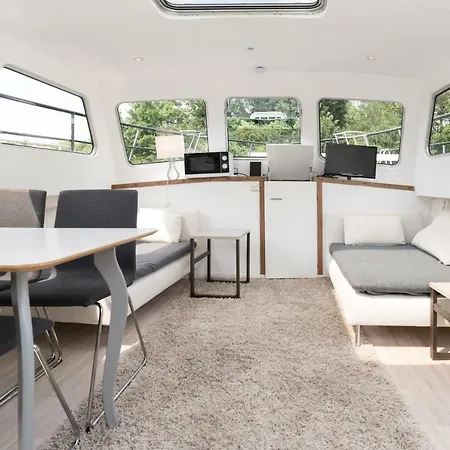 Apartmán Basichouseboat Nearcenter