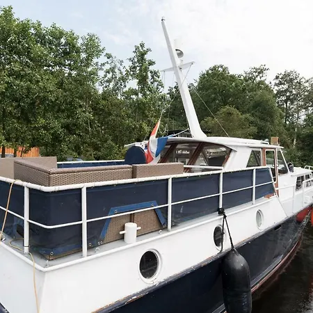 Apartmán Basichouseboat Nearcenter *