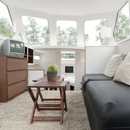 Basichouseboat Nearcenter Apartmán *