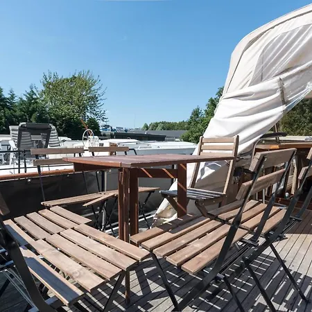 Apartmán Basichouseboat Nearcenter *