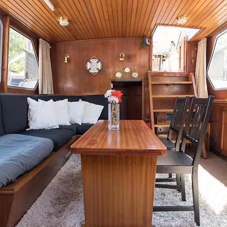 Basichouseboat Nearcenter Апартаменты